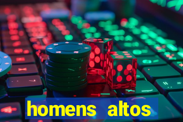 homens altos sarados pelados